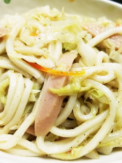 焼きうどん藻塩にんにくソース炒め-レシピのメイン写真