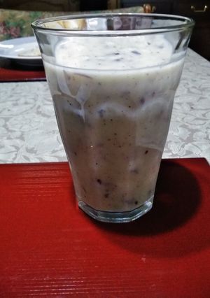 ブドウとバナナとキウイのスムージー-レシピのメイン写真