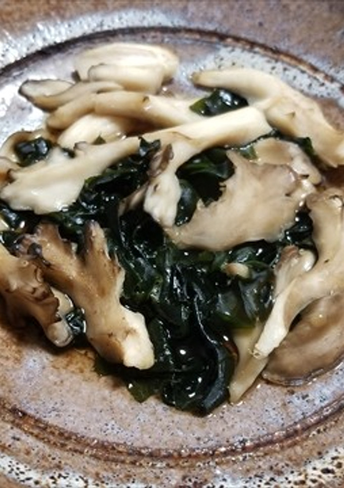 天然マイタケと乾燥ワカメの焼きキノコ＾＾-レシピのメイン写真