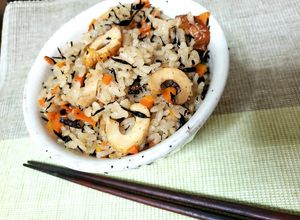 ささみ、ひじき缶、ちくわの炊き込みご飯！-レシピのメイン写真