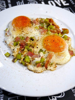 朝食!アスパラベーコンの目玉焼き-レシピのメイン写真
