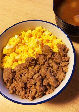 ごろごろ鶏そぼろ丼-レシピのメイン写真