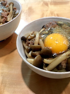 ぶなしめじたっぷり牛すき丼-レシピのメイン写真