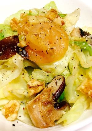 海老とキャベツとキノコペペロンチーノ炒め-レシピのメイン写真