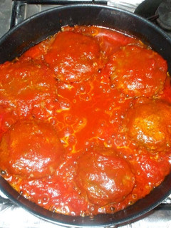 煮込みハンバーグ♪簡単カレー味ソース-レシピのメイン写真