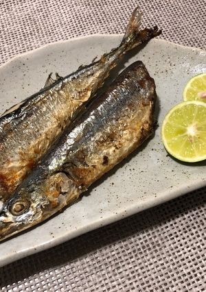 フライパンで簡単！秋刀魚の塩焼き♡-レシピのメイン写真