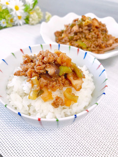 子供喜ぶ♡ひき肉と椎茸のごはん泥棒♪-レシピのメイン写真