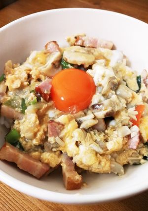 具材贅沢！ベーコンときのこの卵とじ丼！-レシピのメイン写真