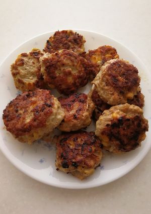ひき肉ともやしハンバーグ　カレーチーズ味-レシピのメイン写真