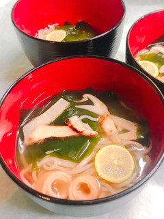 簡単!蕎麦の入った 松茸のお吸い物-レシピのメイン写真