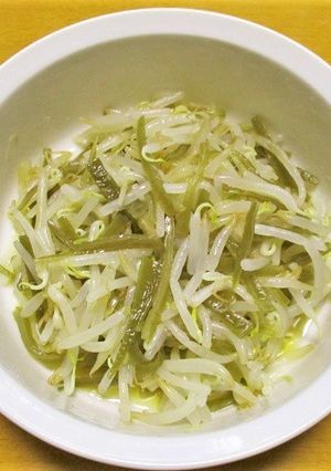 おつまみの「茎わかめ」ともやしの和え物♪-レシピのメイン写真
