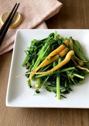 間引きにんじん*葉も美味♡シンプル炒め-レシピのメイン写真