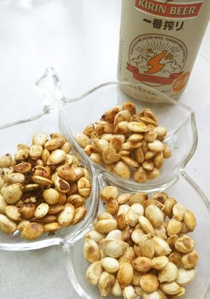 かぼちゃの種のキャロブシロップがけ-レシピのメイン写真