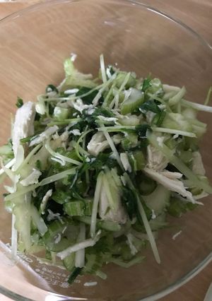セロリと水菜と鶏肉のサラダ-レシピのメイン写真