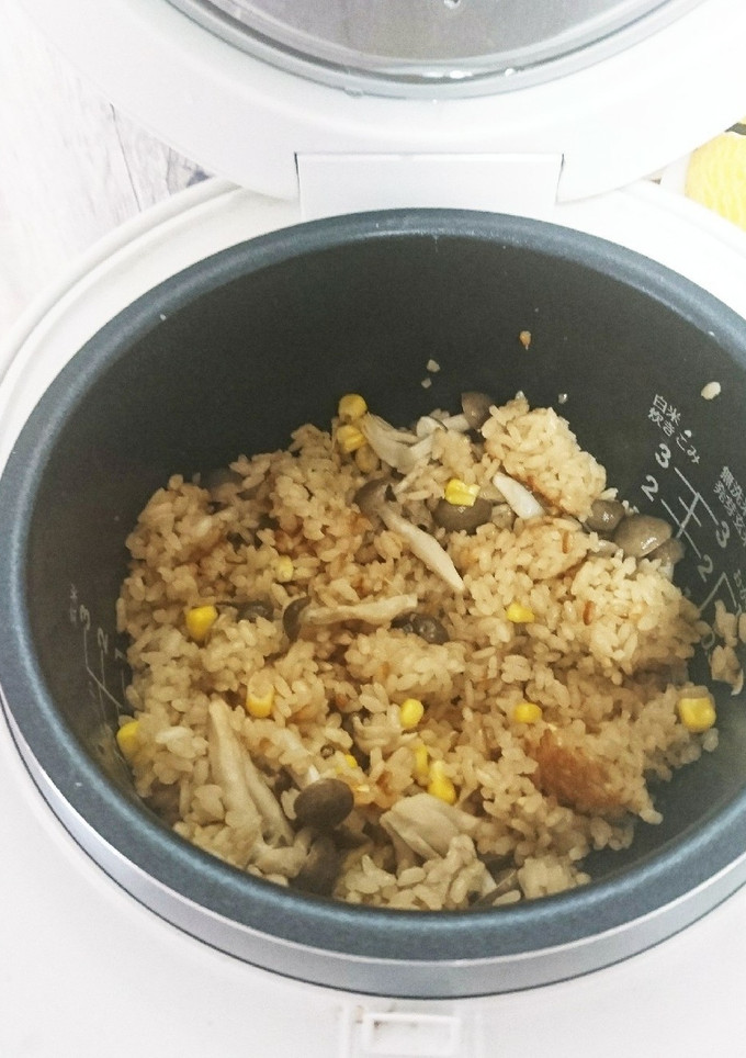 しめじとコーンの炊き込みご飯-レシピのメイン写真