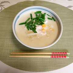 A picture of みるくワンタンメン（インスタント）.