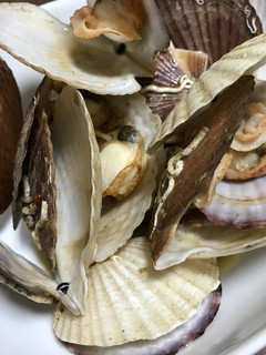 安うまっ!今が旬ホタテ稚貝のバタ酒蒸し☆-レシピのメイン写真
