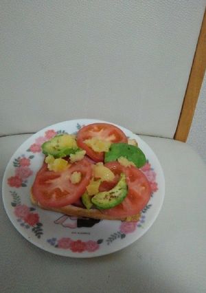アボカドとトマトのトースト-レシピのメイン写真