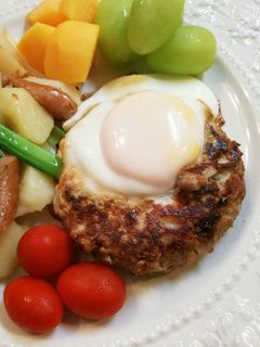 目玉焼きのせハンバーグ-レシピのメイン写真