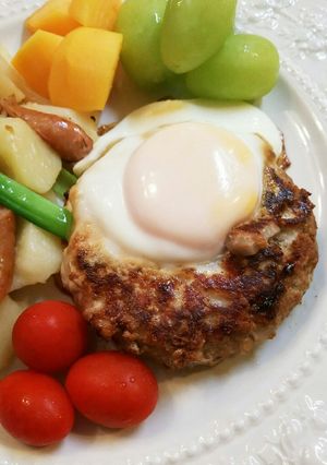 目玉焼きのせハンバーグ-レシピのメイン写真