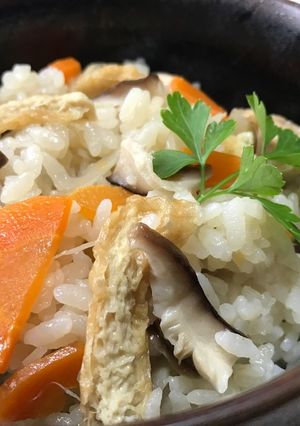 素朴な味わい!炊き込みご飯♫-レシピのメイン写真