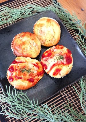 簡単ホットケーキミックスでパン♪ピザツナ-レシピのメイン写真