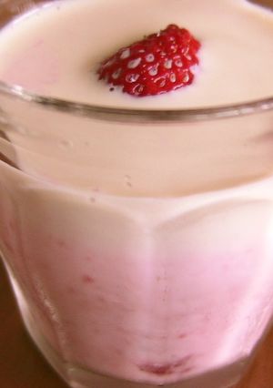 *2層の豆乳苺ヨーグルト*-レシピのメイン写真