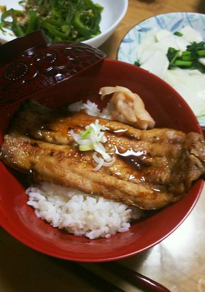 食べやすいサンマの蒲焼き丼-レシピのメイン写真