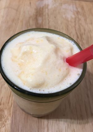 好きなフルーツで♫カルピス牛乳シェイク-レシピのメイン写真