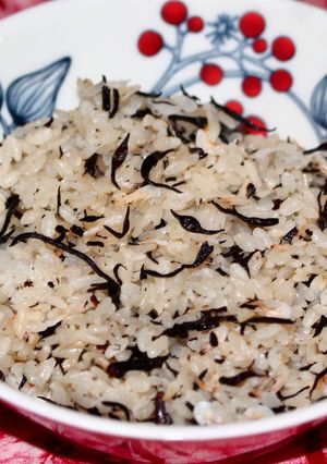 アキアミとひじきの炊き込みご飯-レシピのメイン写真