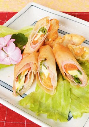 柿の包み揚げ・春巻き-レシピのメイン写真