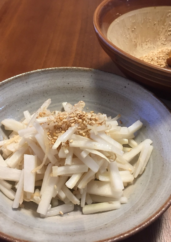 節約☆大根の皮と針生姜の塩炒め-レシピのメイン写真