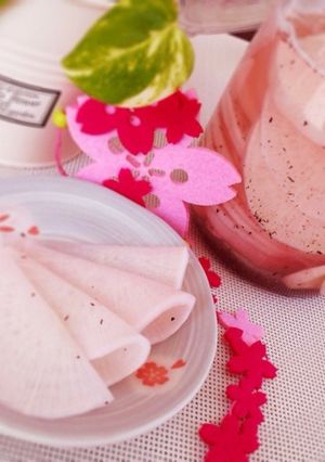 春にぴったりサクラ色大根♡甘酢漬け-レシピのメイン写真