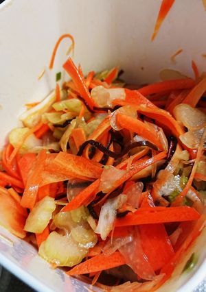 セロリとにんじんの塩昆布合え-レシピのメイン写真