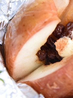 レーズン焼きリンゴ♡BBQやキャンプ♡-レシピのメイン写真