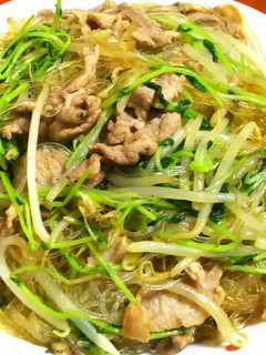 豚肉豆苗春雨の、オイーッス。(^—^)/-レシピのメイン写真