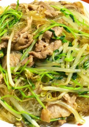 豚肉豆苗春雨の、オイーッス。(^—^)/-レシピのメイン写真