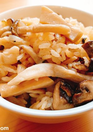 松茸のお吸い物で！きのこの炊き込みご飯-レシピのメイン写真