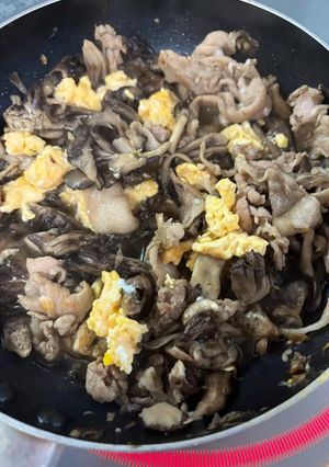 ふわふわ卵！舞茸と豚肉のバター炒め-レシピのメイン写真