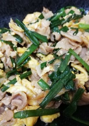 カリカリ豚とニラ玉の生姜醤油炒め-レシピのメイン写真