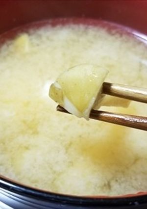 サクラシメジと豆腐の味噌汁-レシピのメイン写真