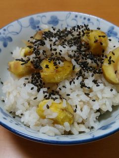 秋の味覚☆炊飯器簡単甘いホクホク栗ごはん-レシピのメイン写真