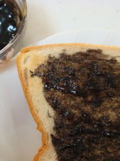 トーストにどうぞ 黒胡麻ジャム-レシピのメイン写真