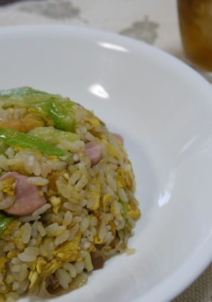 魚肉ソーセージとレタスのチャーハン。-レシピのメイン写真