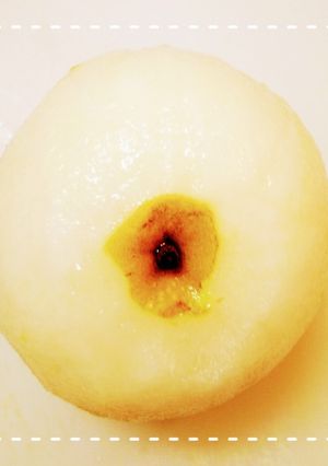 ピーラーで簡単！りんごや梨の皮むきコツ-レシピのメイン写真