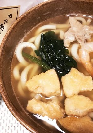 うどんに素焼きせんべいでお麩風に！-レシピのメイン写真