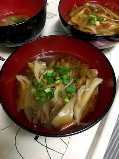 舞茸と大根と人参のお味噌汁〜重ね煮で〜-レシピのメイン写真