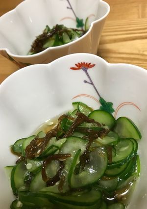 酸っぱいもずく酢に☆もずくのキュウリ和え-レシピのメイン写真