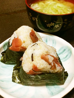 梅入り、ご馳走おにぎり♪-レシピのメイン写真