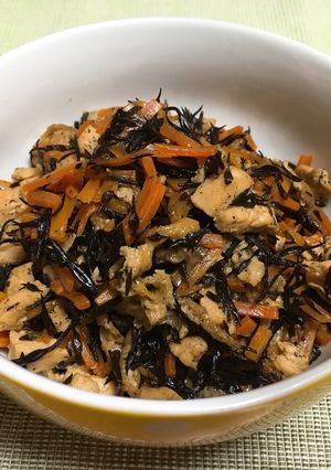 色々応用できます♡ひじきと鶏肉の煮物-レシピのメイン写真